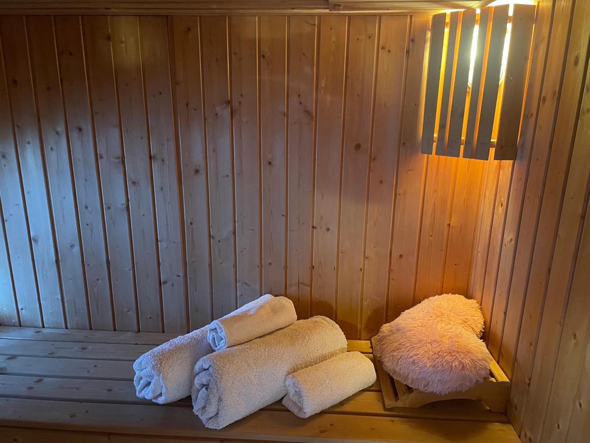 Chalet Free Sauna & Spa Superking Bed Killaloo Екстер'єр фото